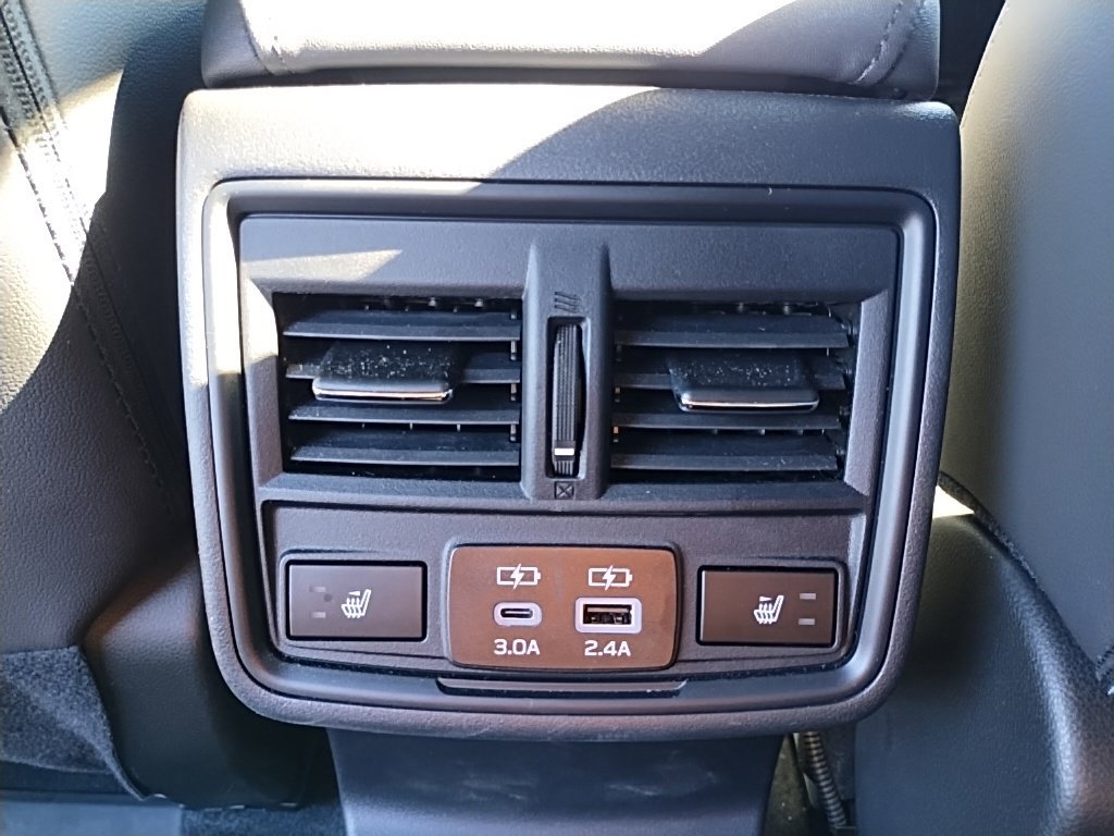 Used 2026 Subaru Outback Limited AWD/4WD image 27