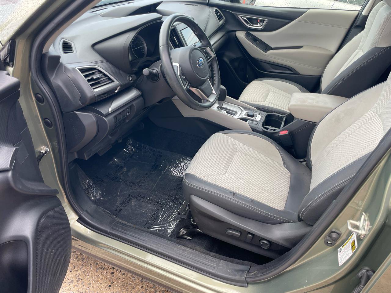 Used 2020 Subaru Forester Premium AWD/4WD image 23
