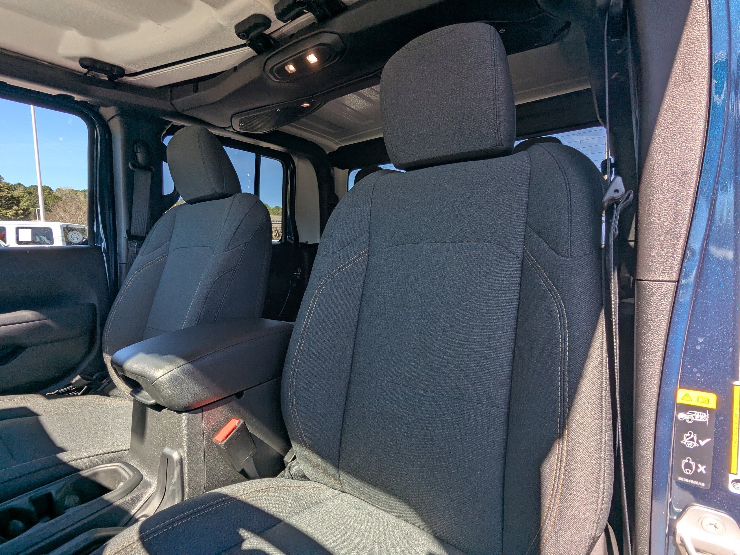 Certified 2025 Jeep Gladiator Sport image 13