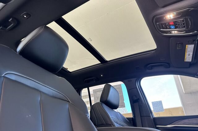 New 2026 Jeep Grand Cherokee Limited w/ Limited Altitude Package AWD/4WD image 14