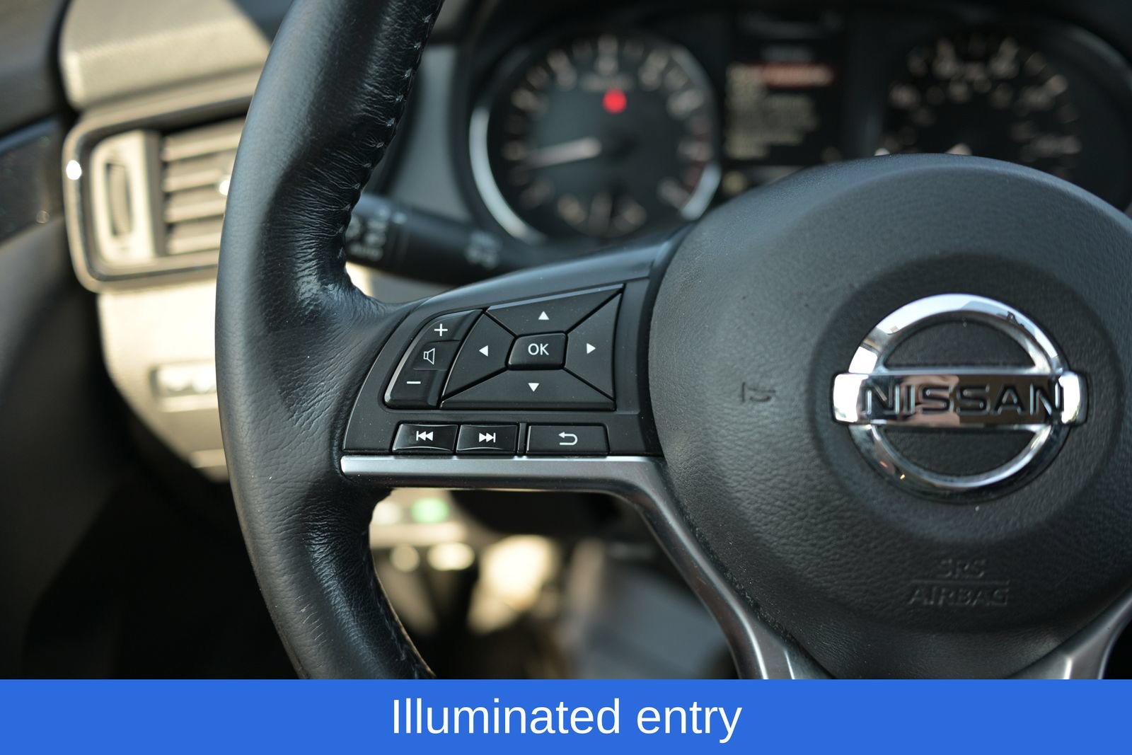 Used 2017 Nissan Rogue SV AWD/4WD image 25