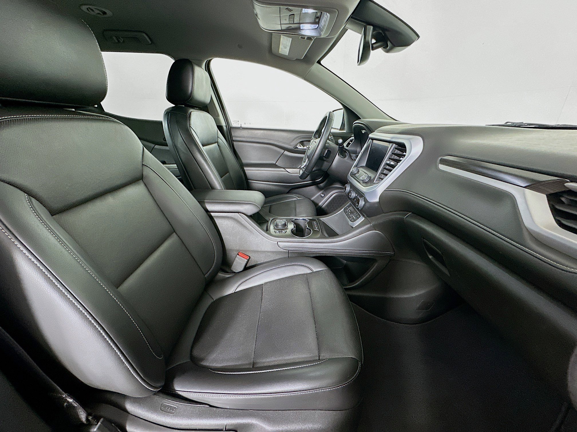 Used 2023 GMC Acadia SLT image 33