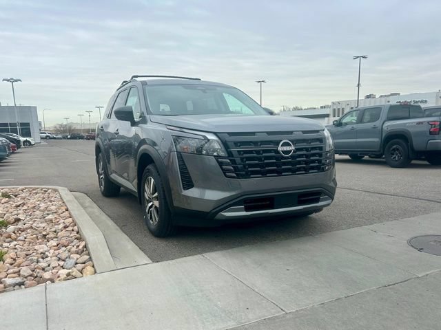New 2026 Nissan Pathfinder SL AWD/4WD image 4