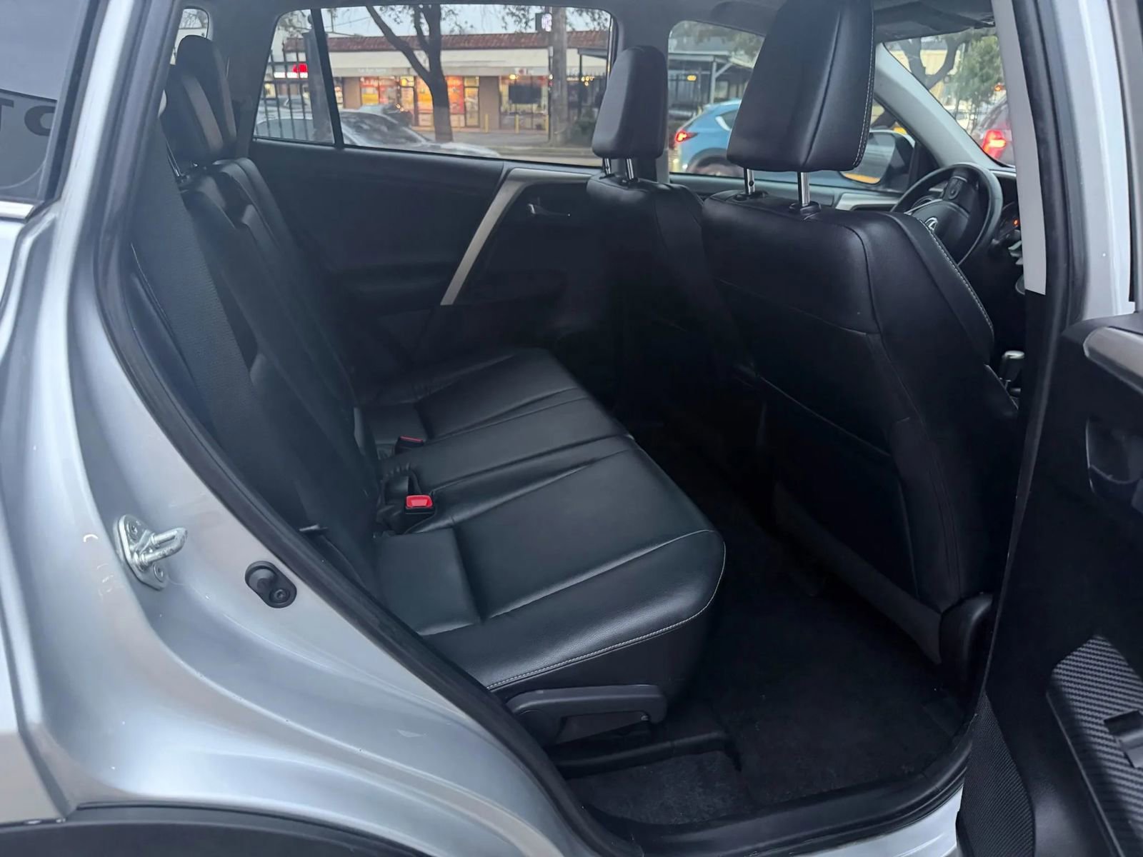 Used 2015 Toyota RAV4 Limited w/ Technology Package image 23