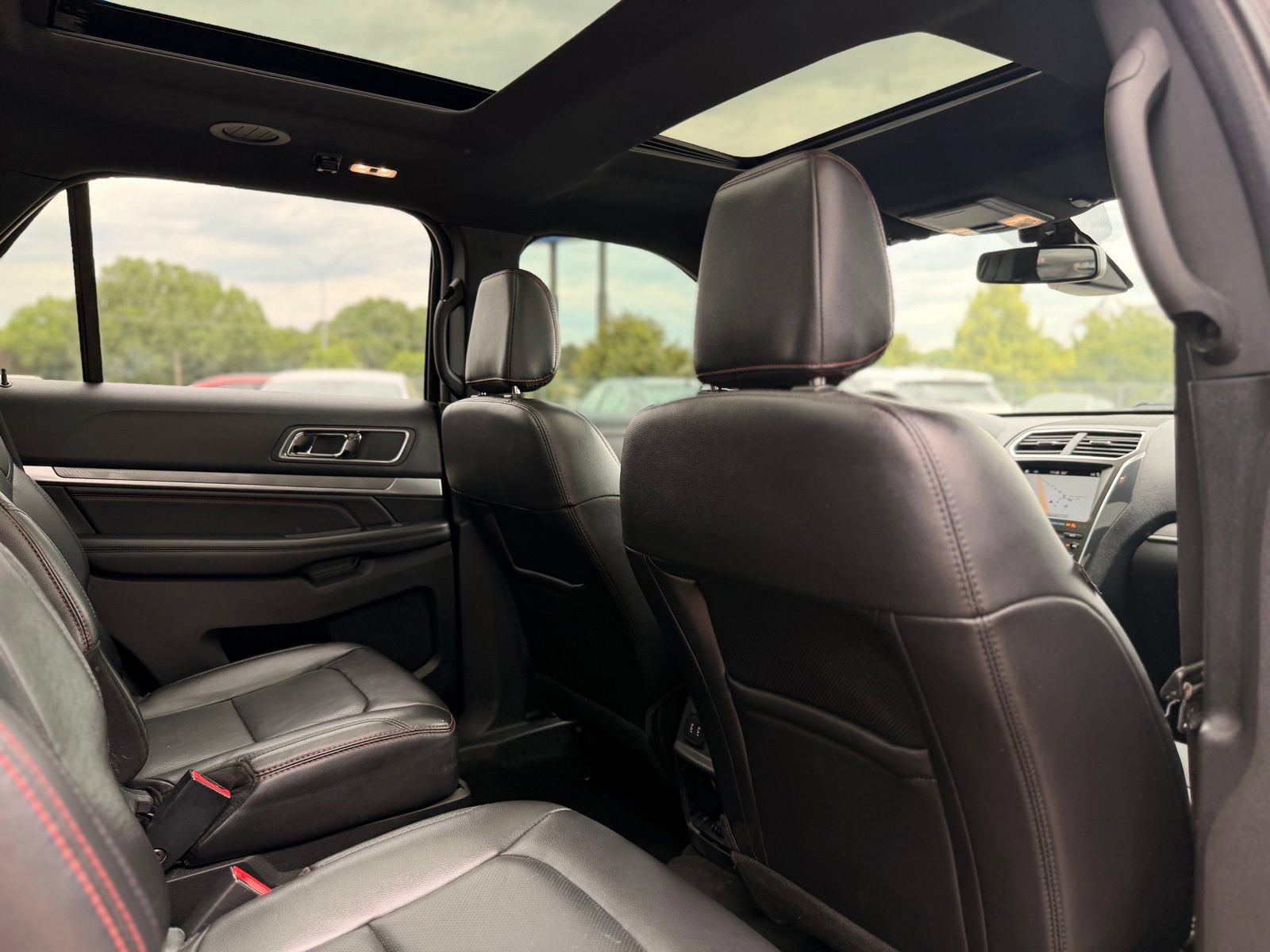 Used 2019 Ford Explorer Sport w/ Equipment Group 401A AWD/4WD image 28