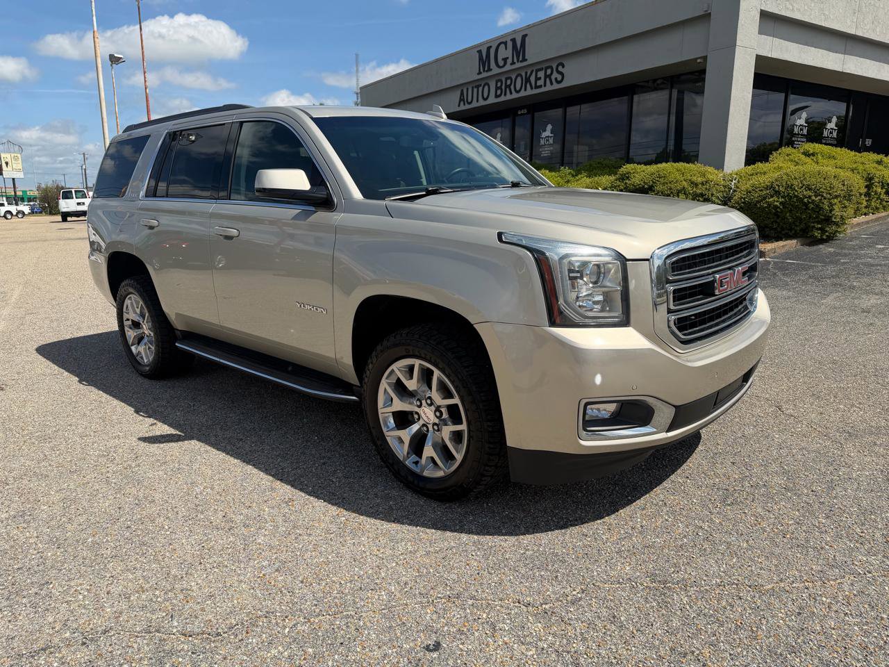 Used 2017 GMC Yukon SLE w/ SLE Value Package image 21