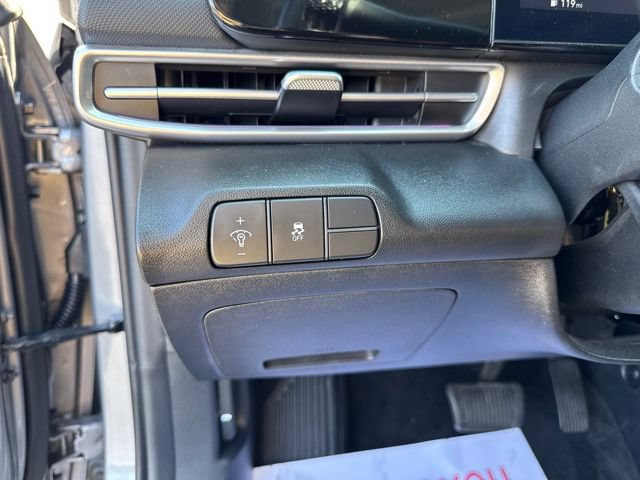 Used 2024 Hyundai Elantra Limited FWD image 20