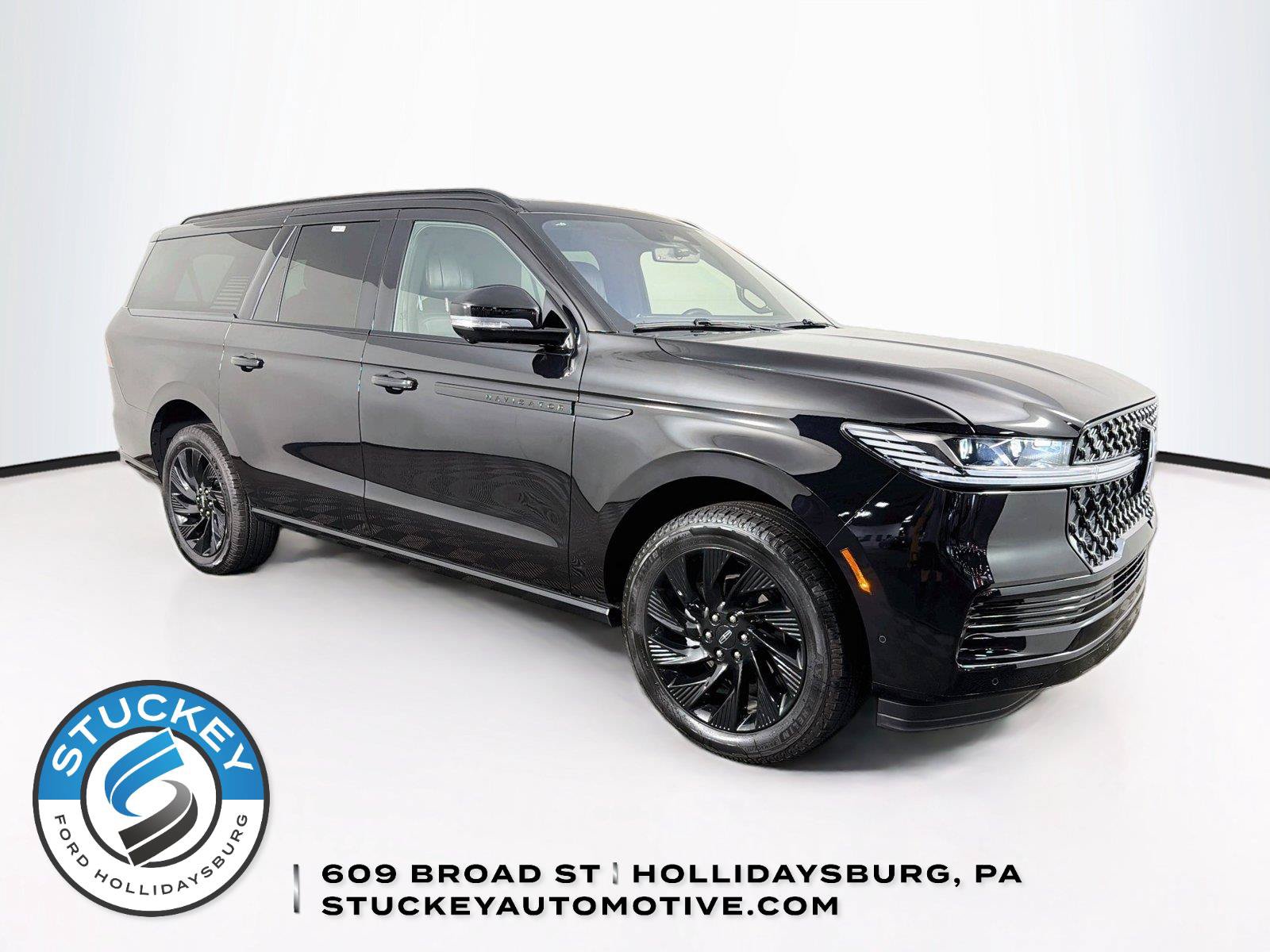 Used 2025 Lincoln Navigator L Reserve w/ Jet Appearance Package