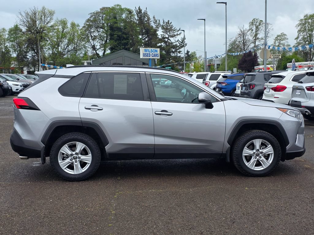 Used 2021 Toyota RAV4 XLE w/ XLE Grade Weather Package AWD/4WD image 30
