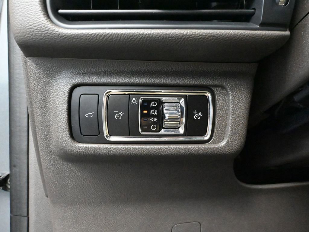 Used 2024 Lincoln Corsair Reserve w/ Towing Package image 31