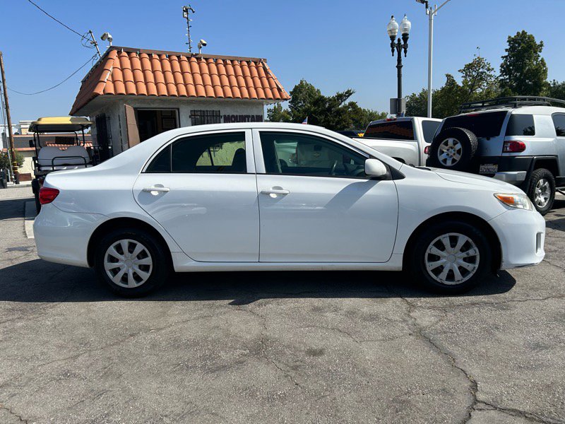 Used 2013 Toyota Corolla S Special Edition image 3