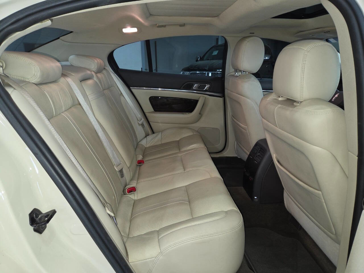 Used 2015 Lincoln MKS AWD w/ Equipment Group 101A image 25