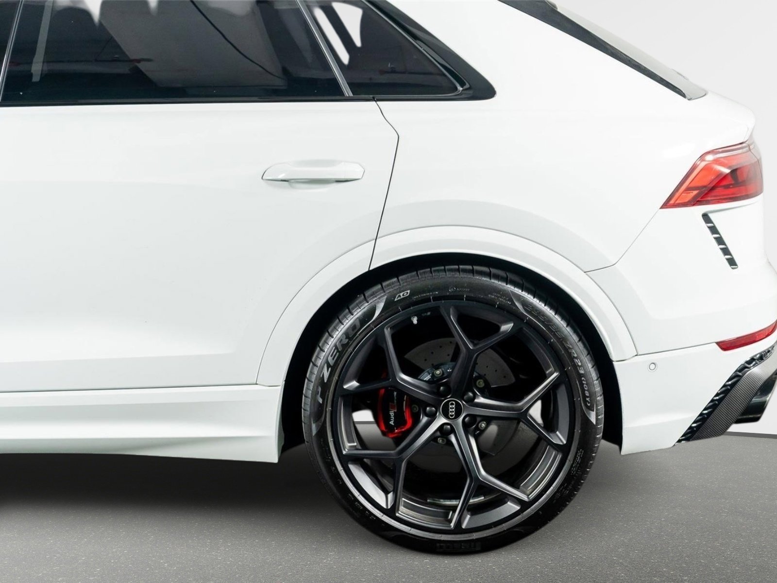 Used 2025 Audi RS Q8 performance image 16