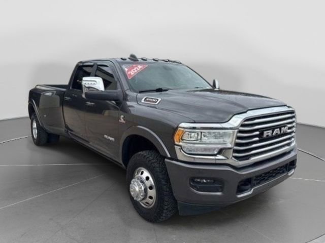 Used 2024 RAM 3500 Limited AWD/4WD image 9