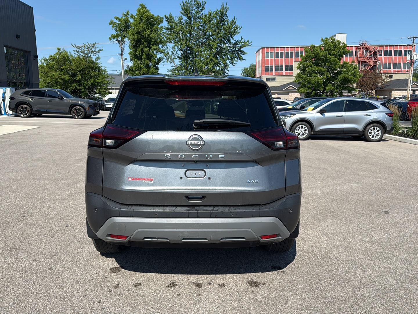 Used 2022 Nissan Rogue S AWD/4WD image 4