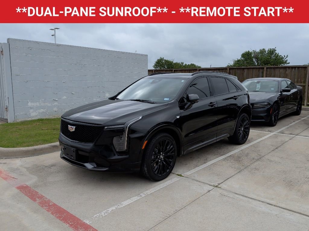 Used 2025 Cadillac XT4 Sport FWD image 3