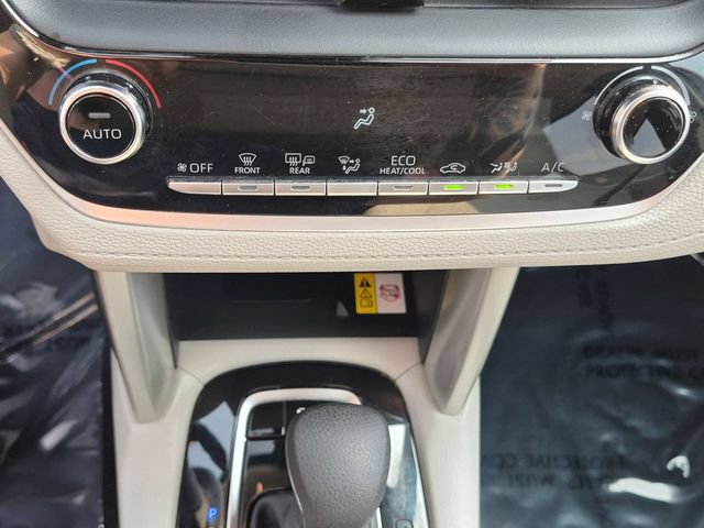 Used 2022 Toyota Corolla Cross LE w/ Moonroof Package AWD/4WD image 23