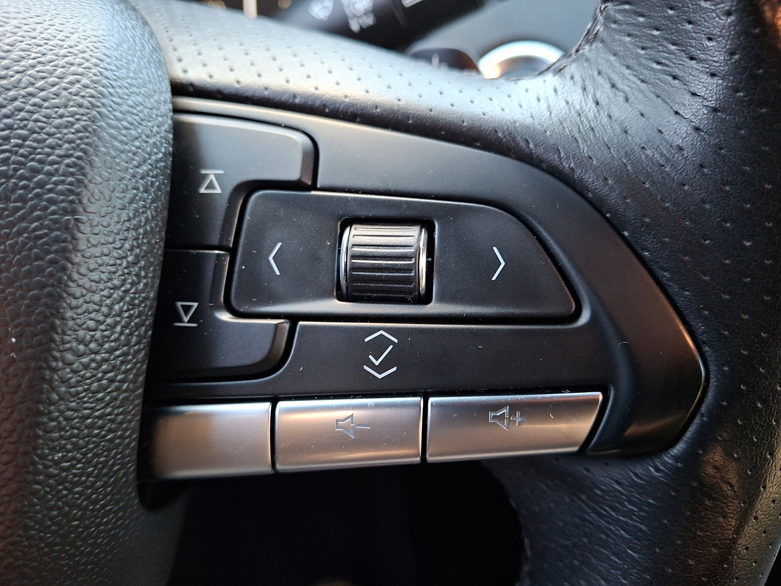 Used 2023 Cadillac XT4 Sport w/ Cold Weather Package image 24