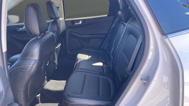 Used 2022 Ford Escape Titanium w/ Class II Trailer Tow Package AWD/4WD image 24