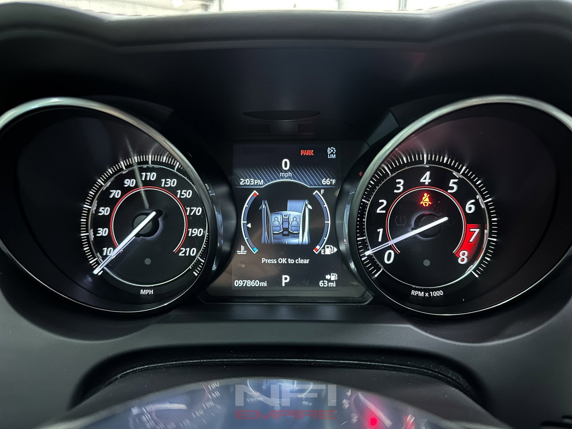 Used 2018 Jaguar F-TYPE R AWD/4WD image 23