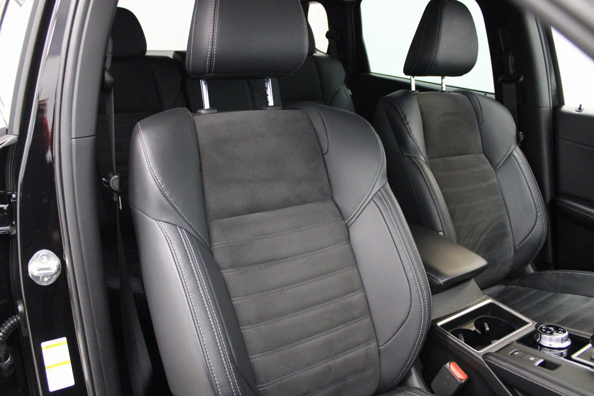 Used 2023 Mitsubishi Outlander SE image 27