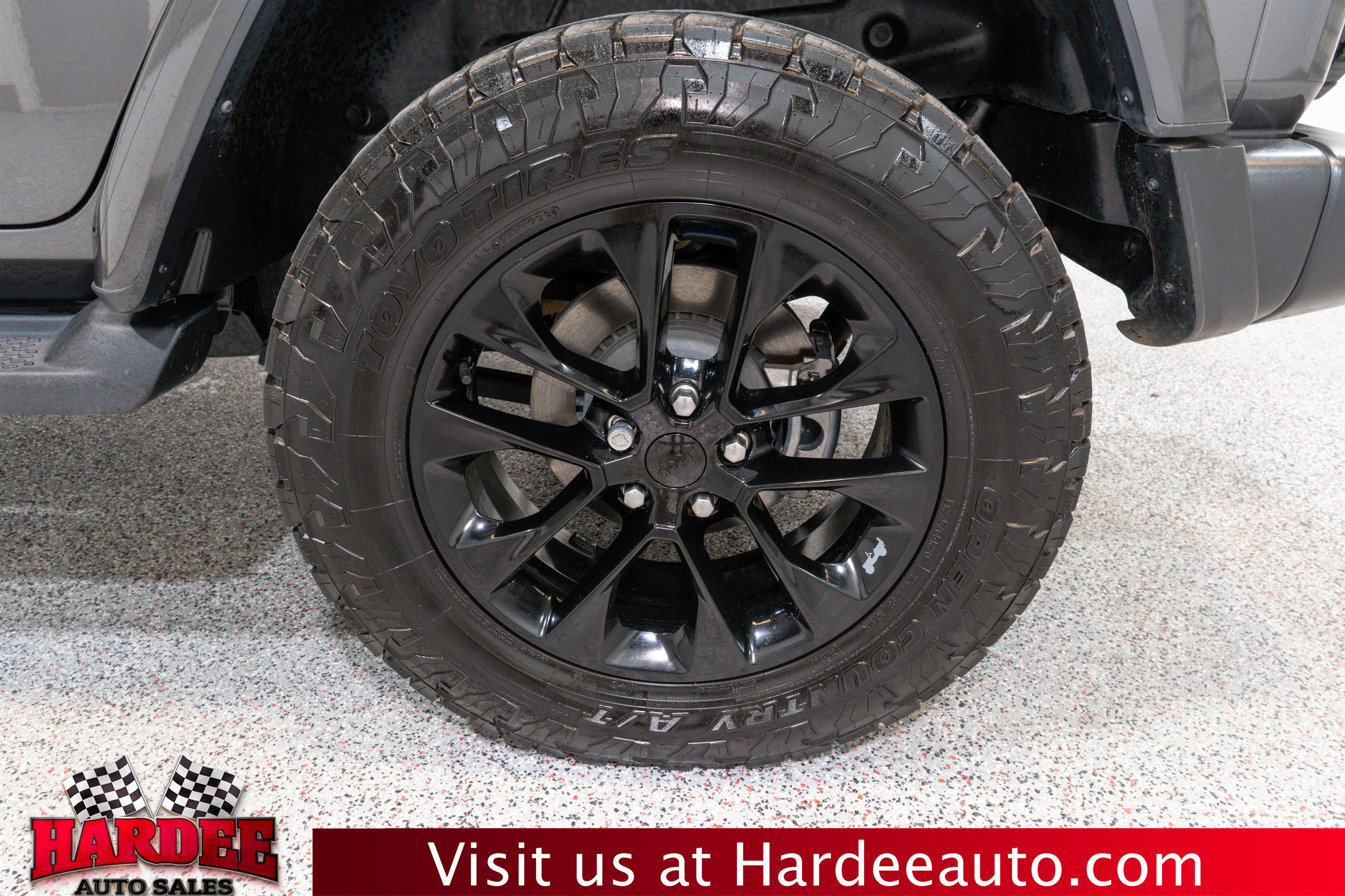 Used 2021 Jeep Wrangler Unlimited Sahara w/ Cold Weather Group AWD/4WD image 10