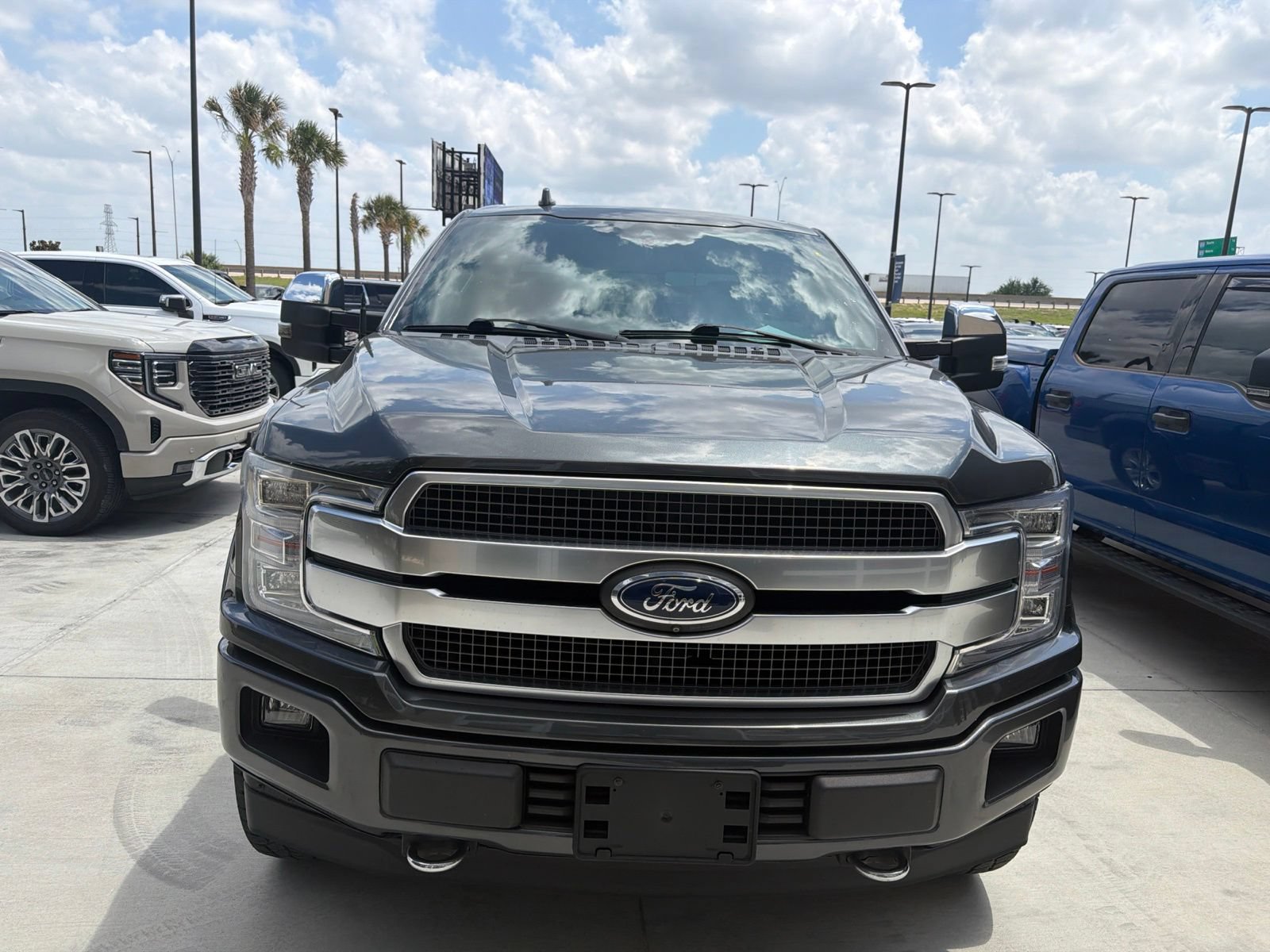 Used 2018 Ford F150 Platinum w/ Equipment Group 701A Luxury AWD/4WD image 2