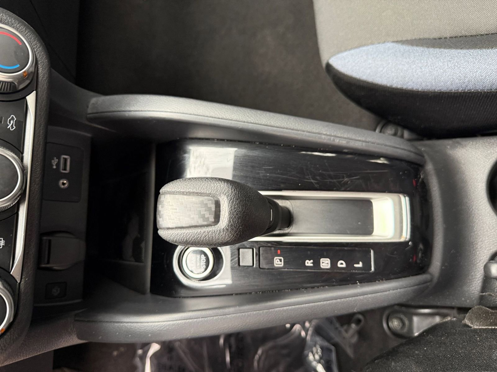 Used 2025 Nissan Versa SV FWD image 38