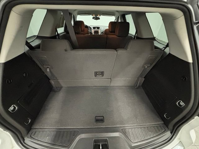 Used 2016 GMC Acadia SLE FWD image 8