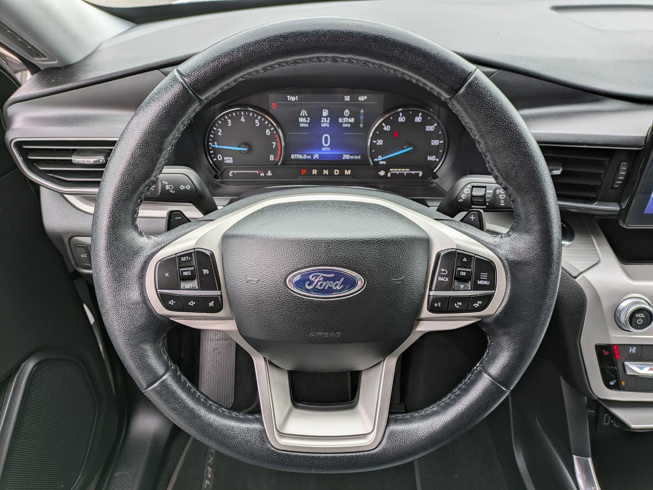 Used 2021 Ford Explorer XLT w/ Equipment Group 202A AWD/4WD image 9
