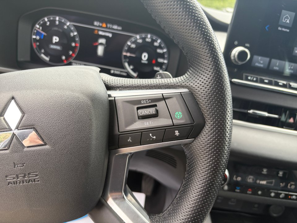 Used 2023 Mitsubishi Outlander SEL AWD/4WD image 23