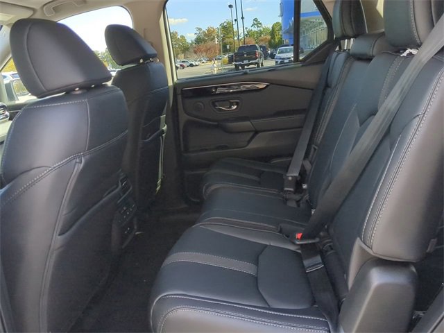 New 2025 Honda Pilot Touring image 13