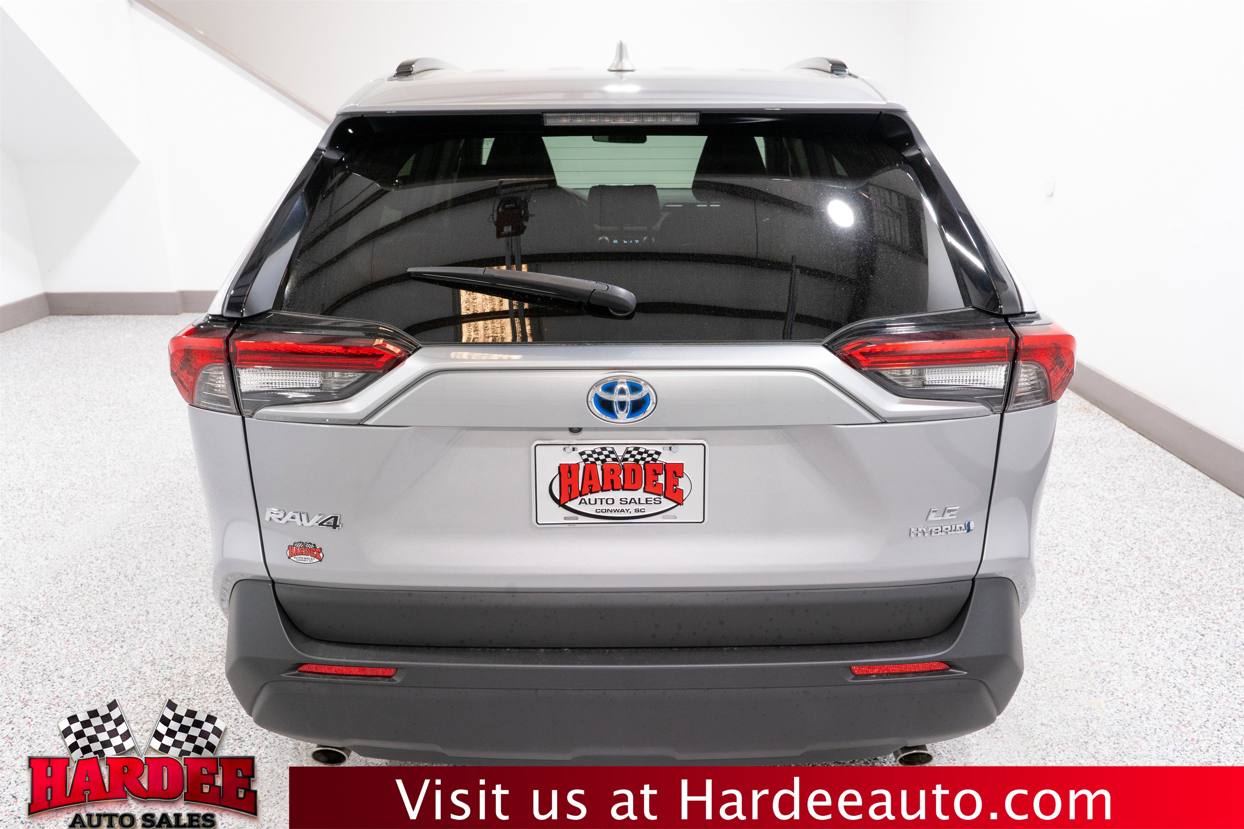 Used 2024 Toyota RAV4 LE image 4