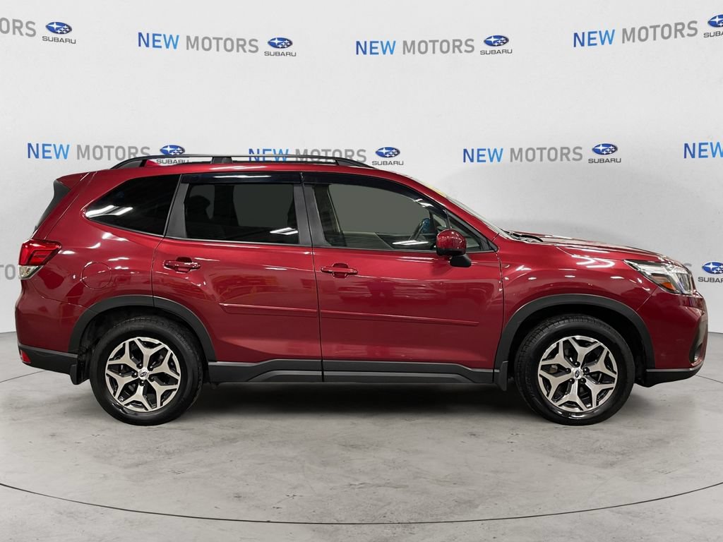 Used 2020 Subaru Forester Premium AWD/4WD image 6