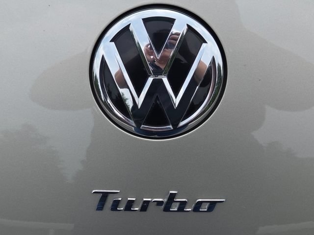 Used 2016 Volkswagen Beetle 1.8T S FWD image 24