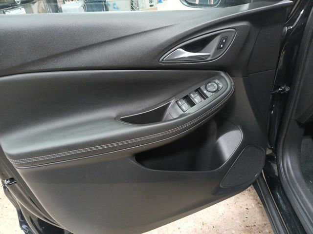 Used 2025 Buick Encore GX Preferred image 10