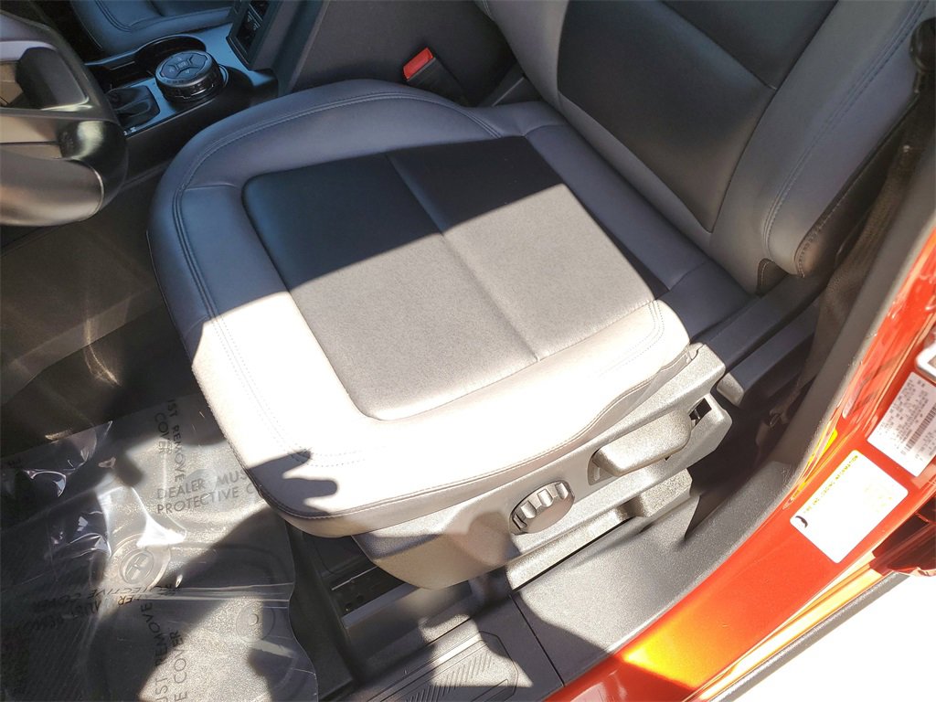 Used 2022 Ford Bronco Black Diamond image 19