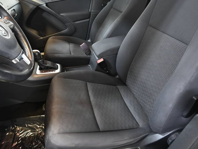 Used 2017 Volkswagen Tiguan Limited w/ Premium Package FWD image 7
