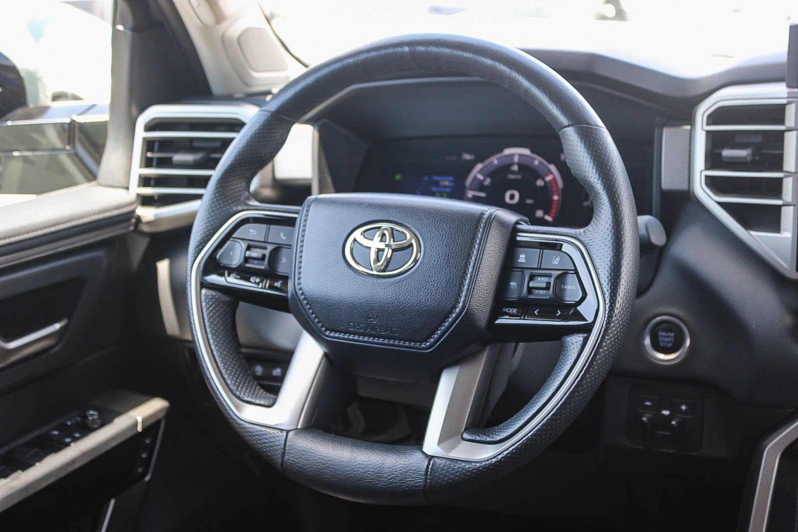 Used 2024 Toyota Tundra Limited AWD/4WD image 16