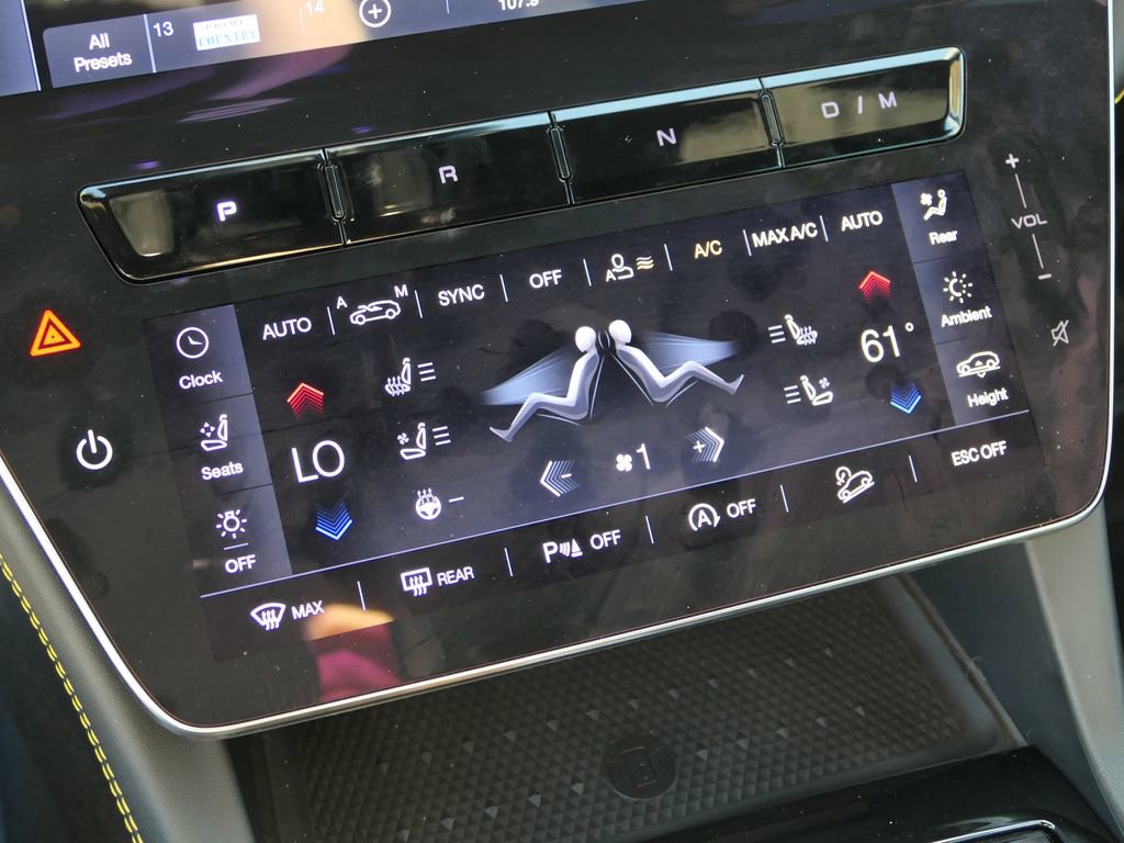 Used 2024 Maserati Grecale Trofeo image 21