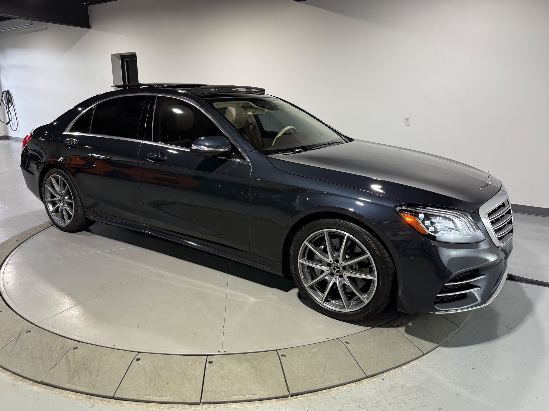 Used 2018 Mercedes-Benz S 450 Sedan image 7