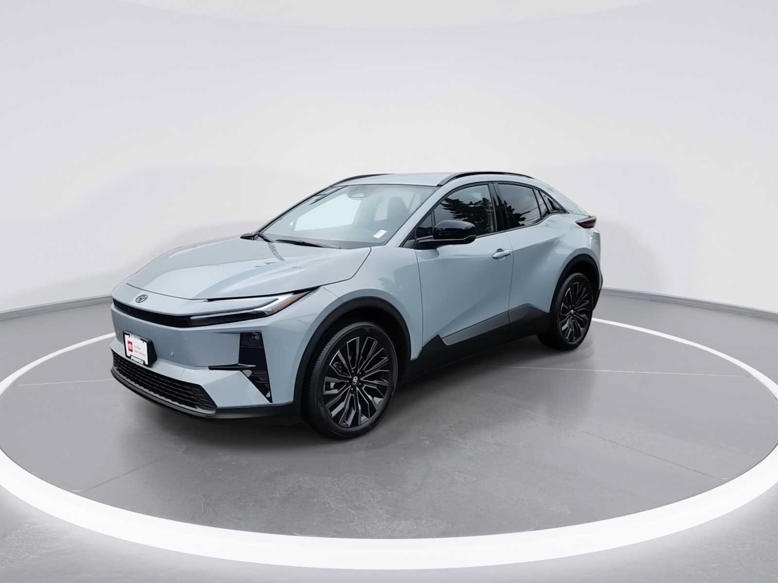 Used 2026 Toyota C-HR AWD/4WD image 3