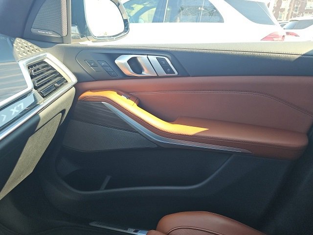 Used 2024 BMW X7 xDrive40i w/ Executive Package image 43