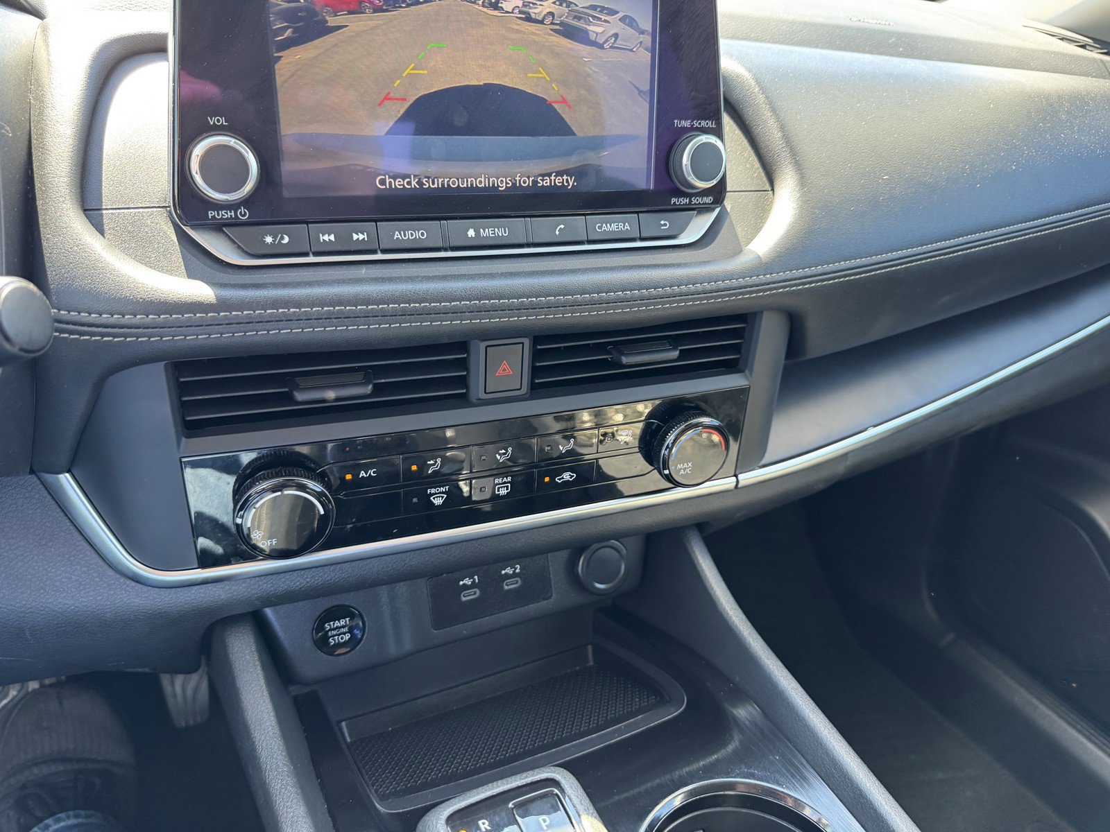 Used 2024 Nissan Rogue S image 23