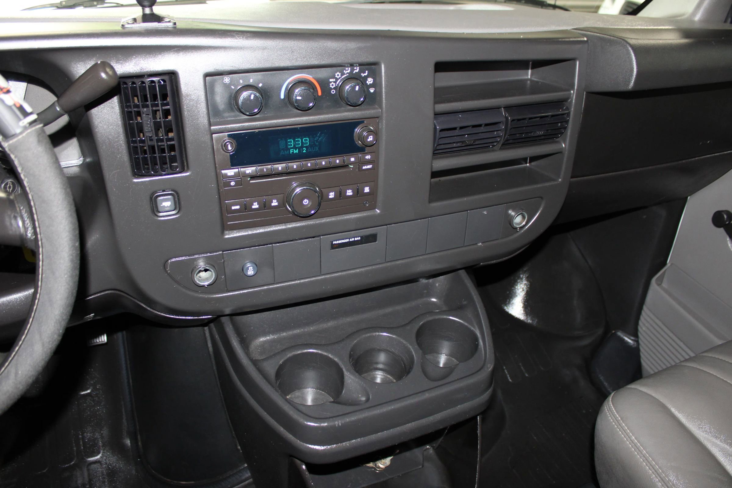 Used 2012 Chevrolet Express 1500 RWD image 11