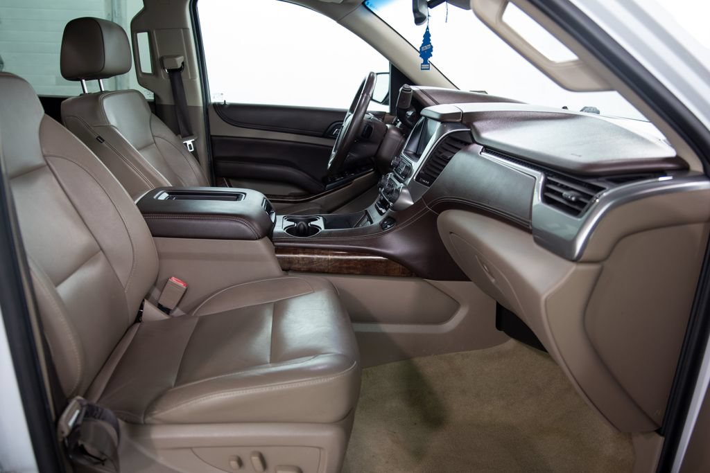 Used 2018 Chevrolet Suburban LT w/ LT Signature Package AWD/4WD image 19