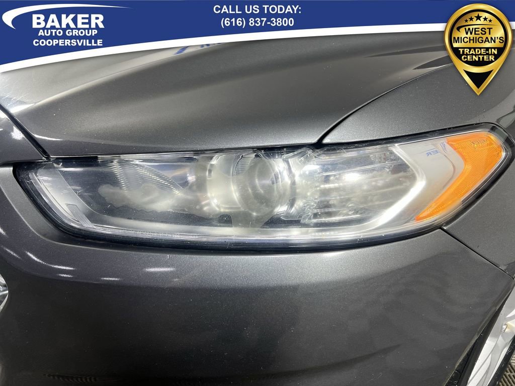 Used 2015 Ford Fusion SE image 32