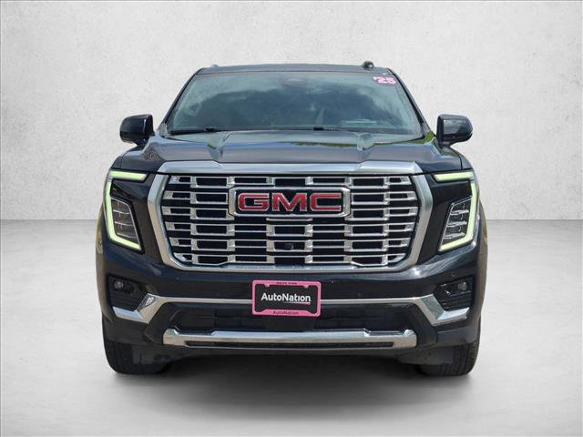 Used 2025 GMC Yukon XL Denali AWD/4WD image 2