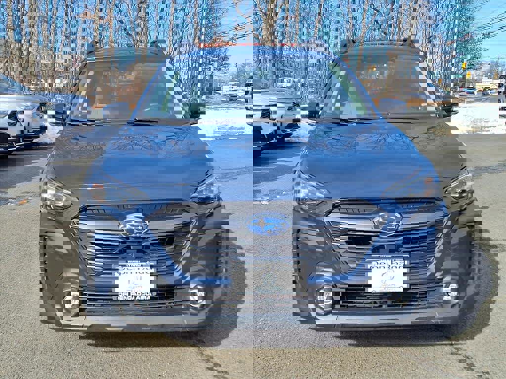 Used 2025 Subaru Outback Premium image 2