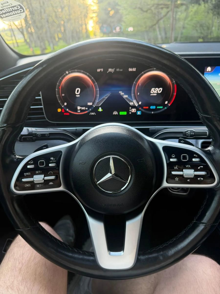 Used 2021 Mercedes-Benz GLS 450 4MATIC image 10